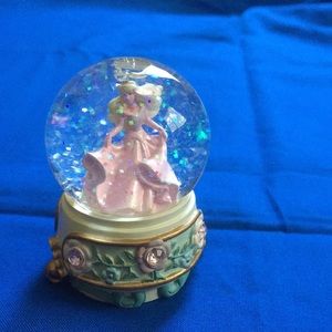Mini Sleeping Beauty snow globe